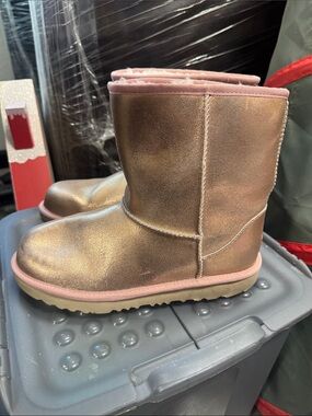 UGG Metallic Rose Pink Classic Short Boot